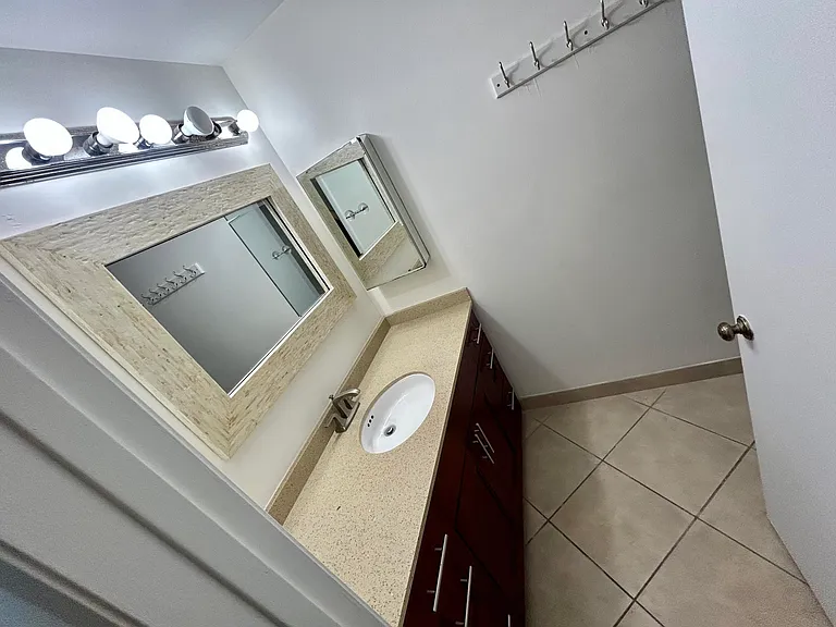 22822 Pinewood Ct — Photo 23