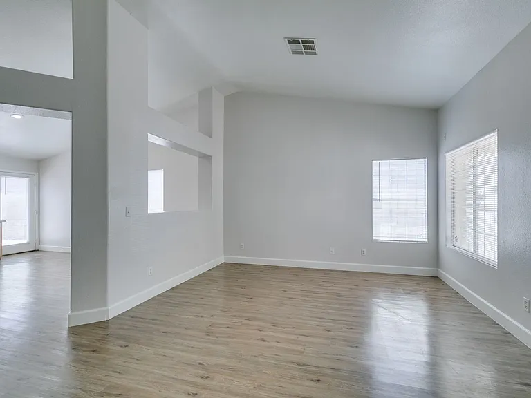 9660 Crystal Ridge Rd — Photo 5