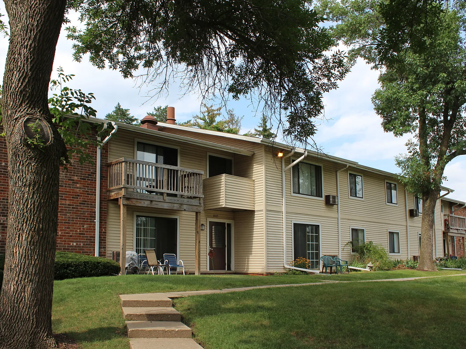Arbor Lakes — Photo 1