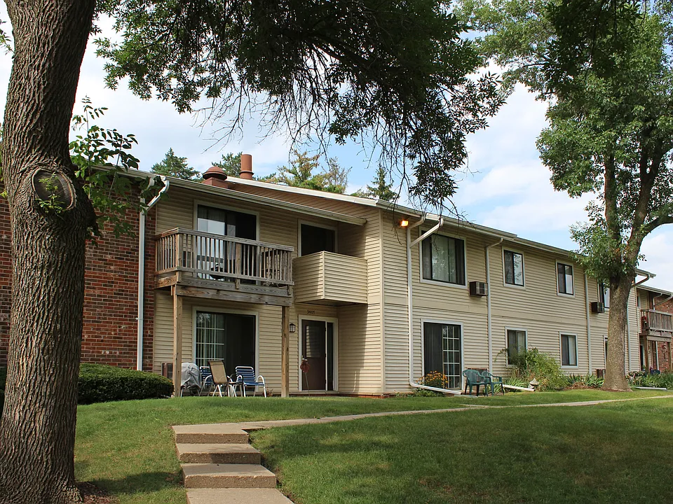 Arbor Lakes