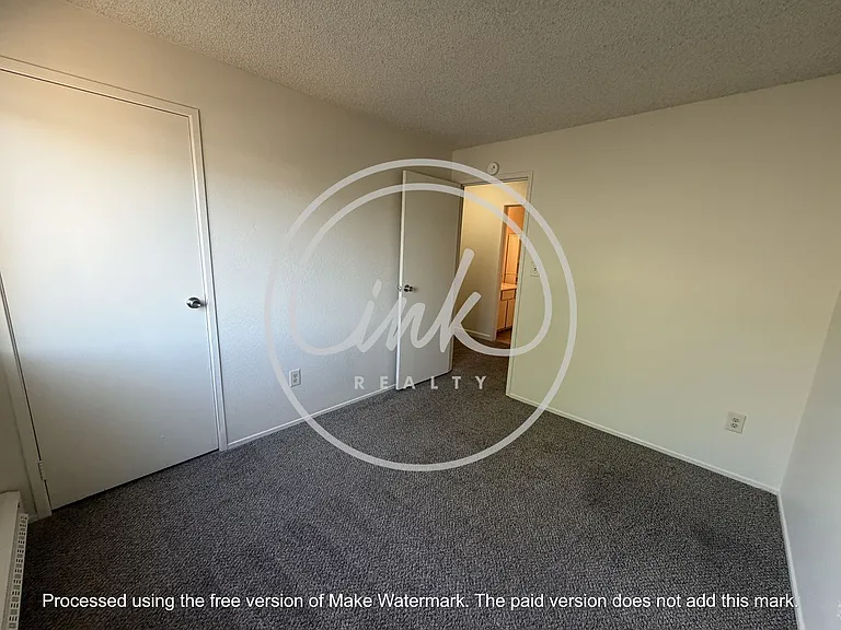 3190-3196 Woodside Dr — Photo 10
