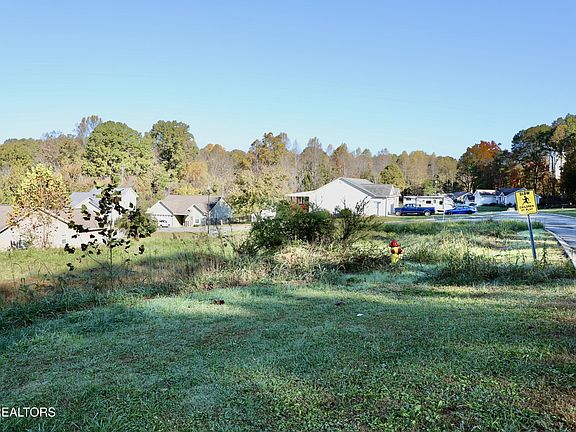 3rd image of 203 Ivens Trl Lot 2