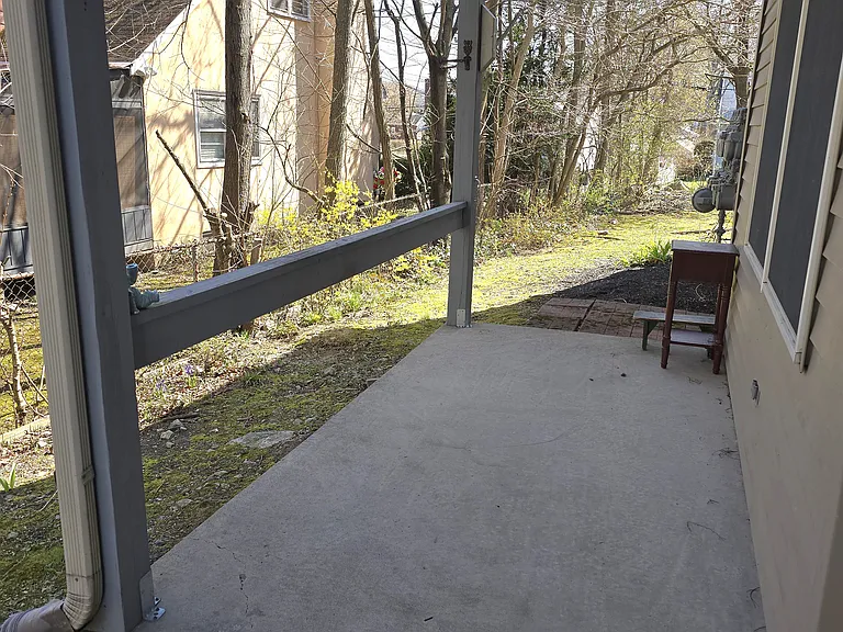 Side patio
