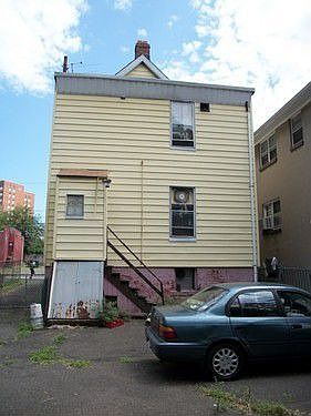 5th image of 27 Orange Ave