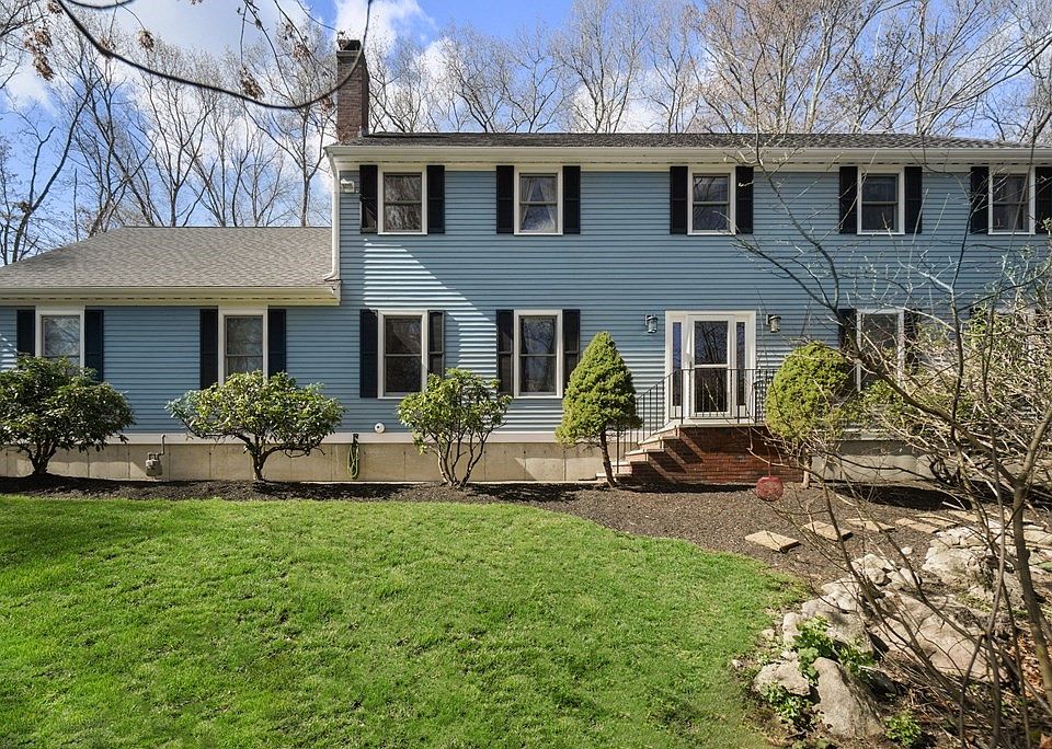 1st image of 317 Blue Hill Dr