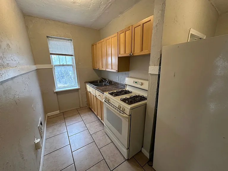 1195 Belrue Ave — Photo 7