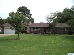 164 W Limestone Rd, Hazel Green, AL 35750