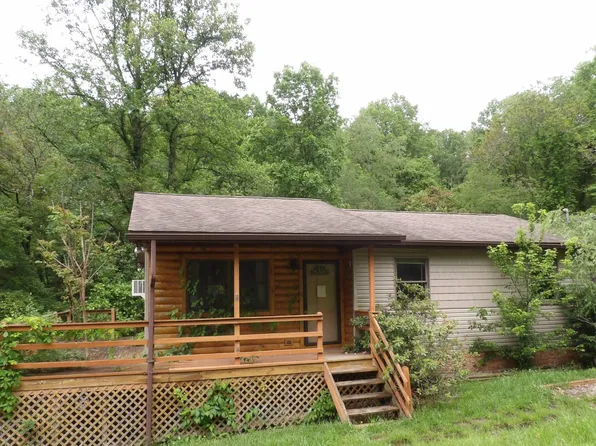 141 Spring Hills Rd, Grafton, WV 26354