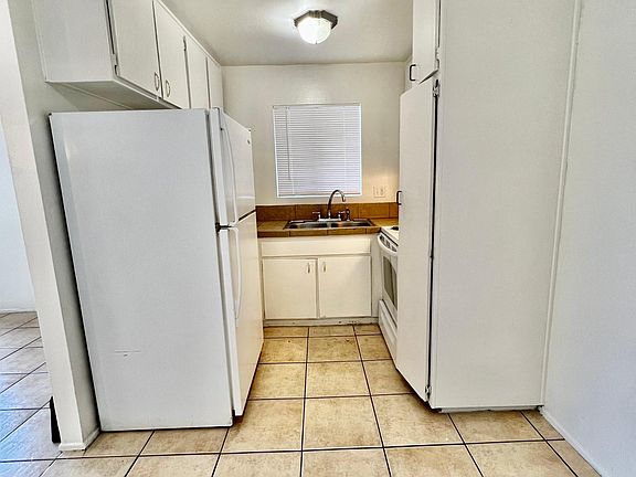 3rd image of 38744 Larkin Ave APT 3