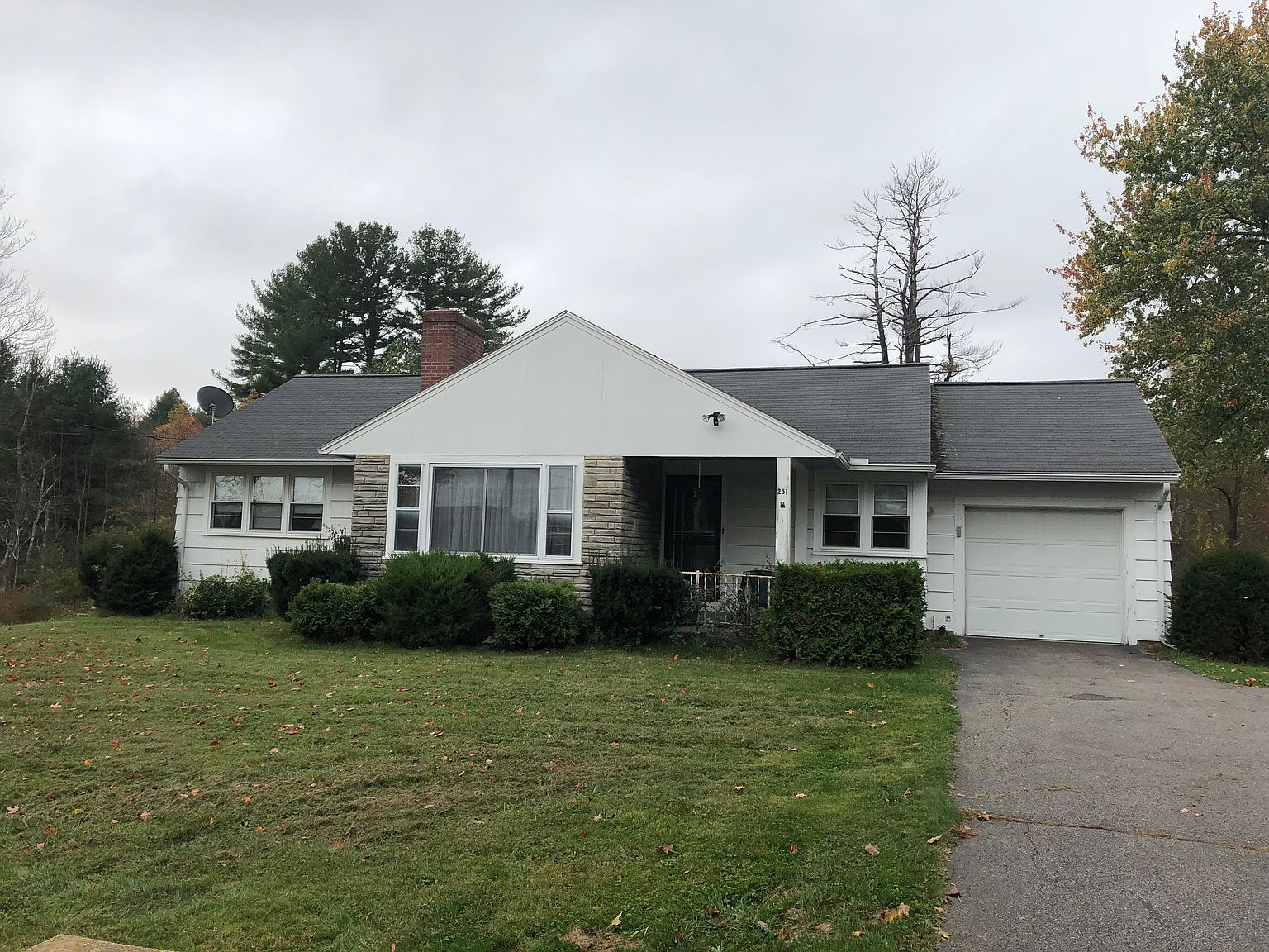251 Green St, Somersworth, NH 03878 Zillow