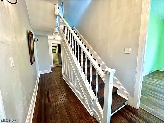 4th image of 1115 Walnut Blvd