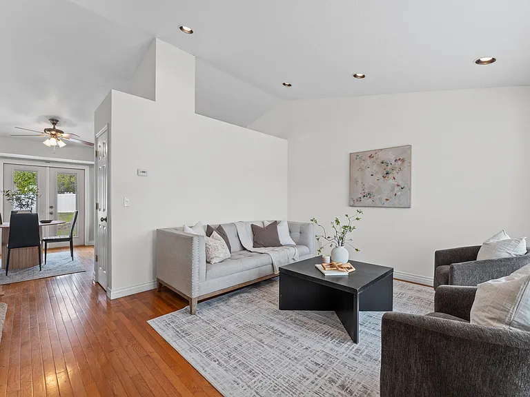 3 E Alfred Ave — Photo 8