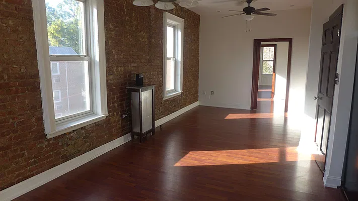Rented by Garfield Realty  | media 16