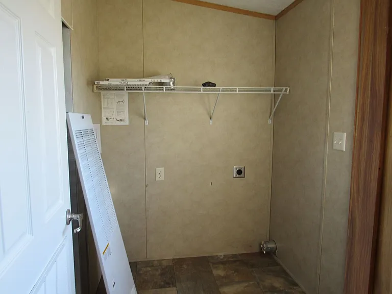 5211 W Pontiac St — Photo 12