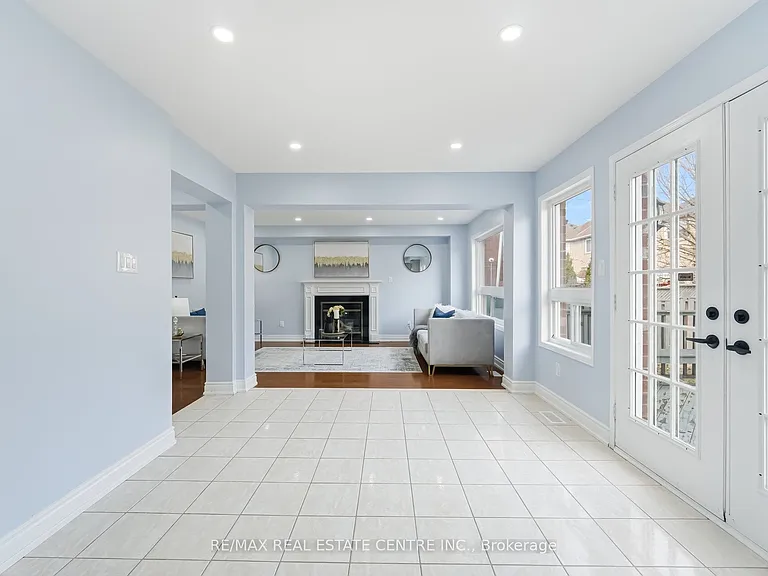 15 Heatherdale Dr — Photo 12