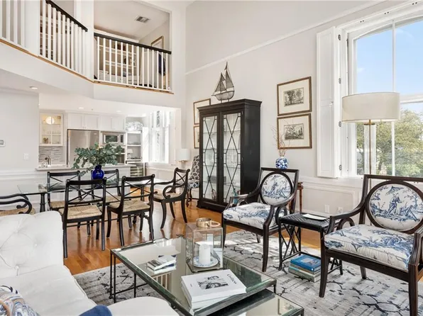 12 Elm St APT 7, Newport, RI 02840