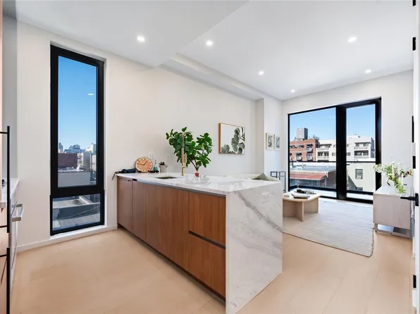 3116 21st Street #PH2F, Astoria, NY 11106
