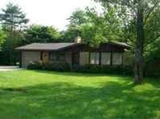 28257 Southpointe Rd, Grosse Ile, MI 48138