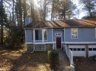 952 Lake Drive Ct, Stone Mountain, GA 30088