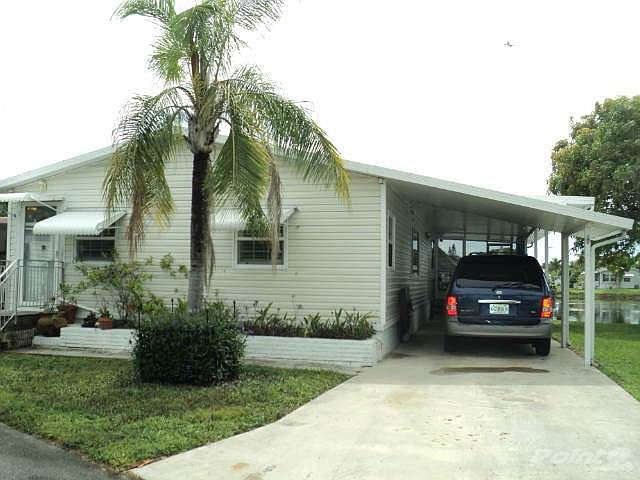 Covered driveway/carport