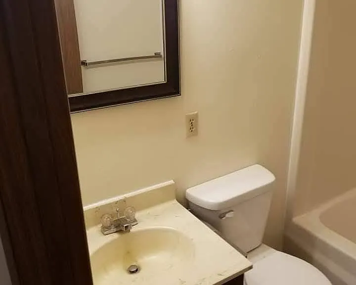 401 Center St #11 — Photo 6