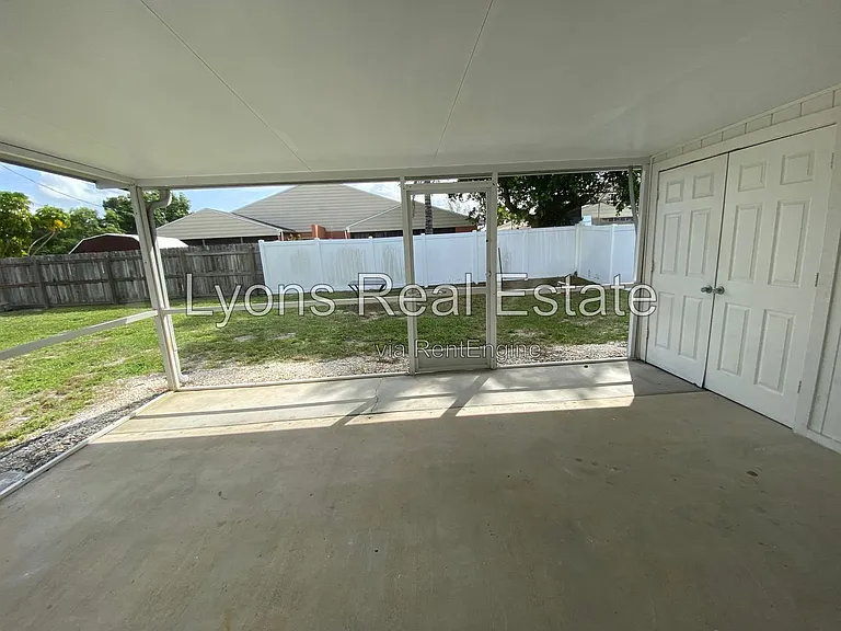 17407 Ellie Dr — Photo 47