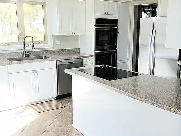 4th image of 770 Ballantrae Dr #100C