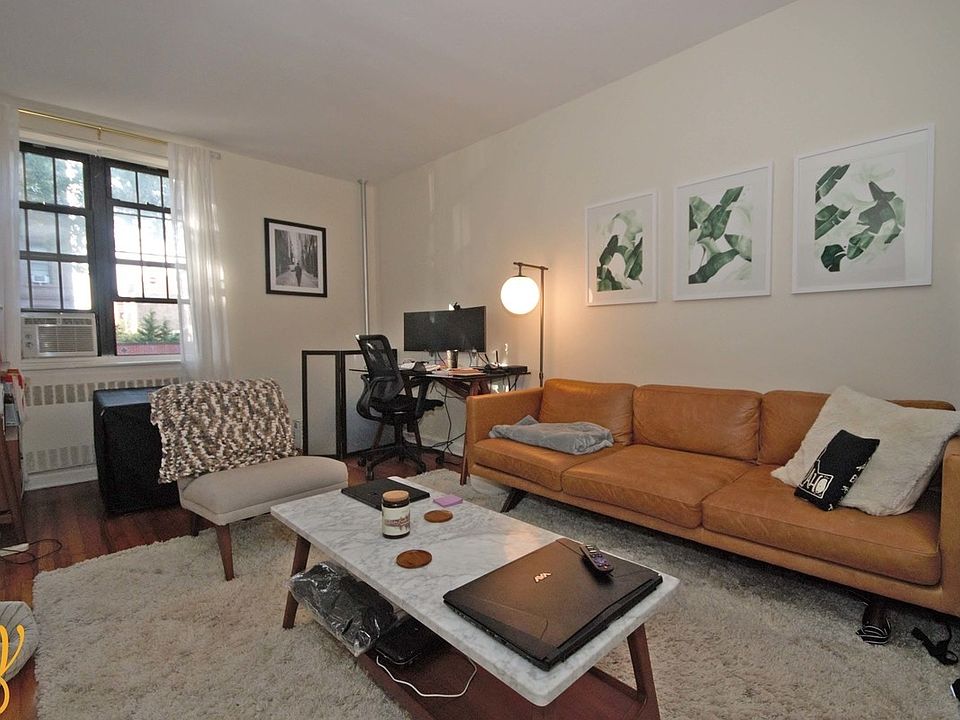 1st image of 911 8th Ave APT 2D