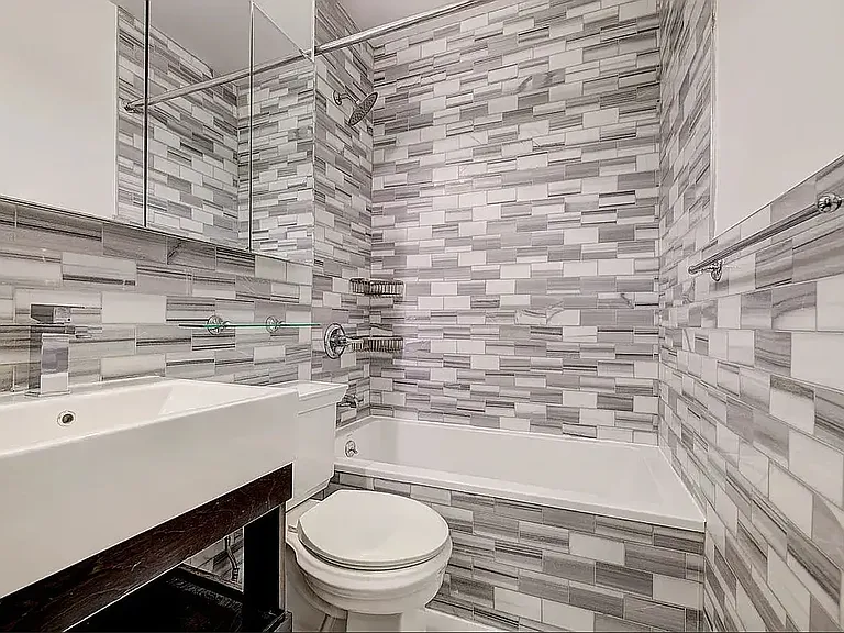 248 Mott St #7 — Photo 5