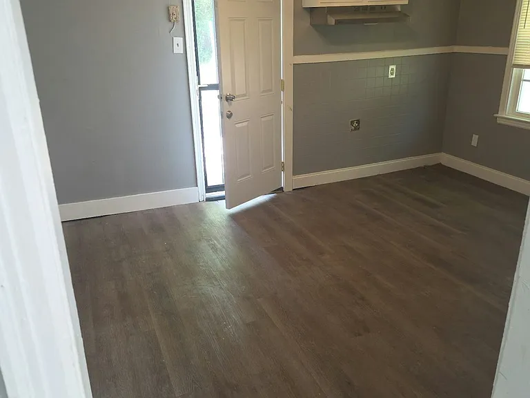 3466 Heckle Ave — Photo 3
