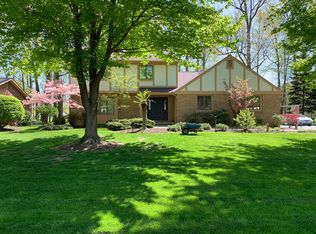 420 Cherry Hill Ln, Cortland, OH