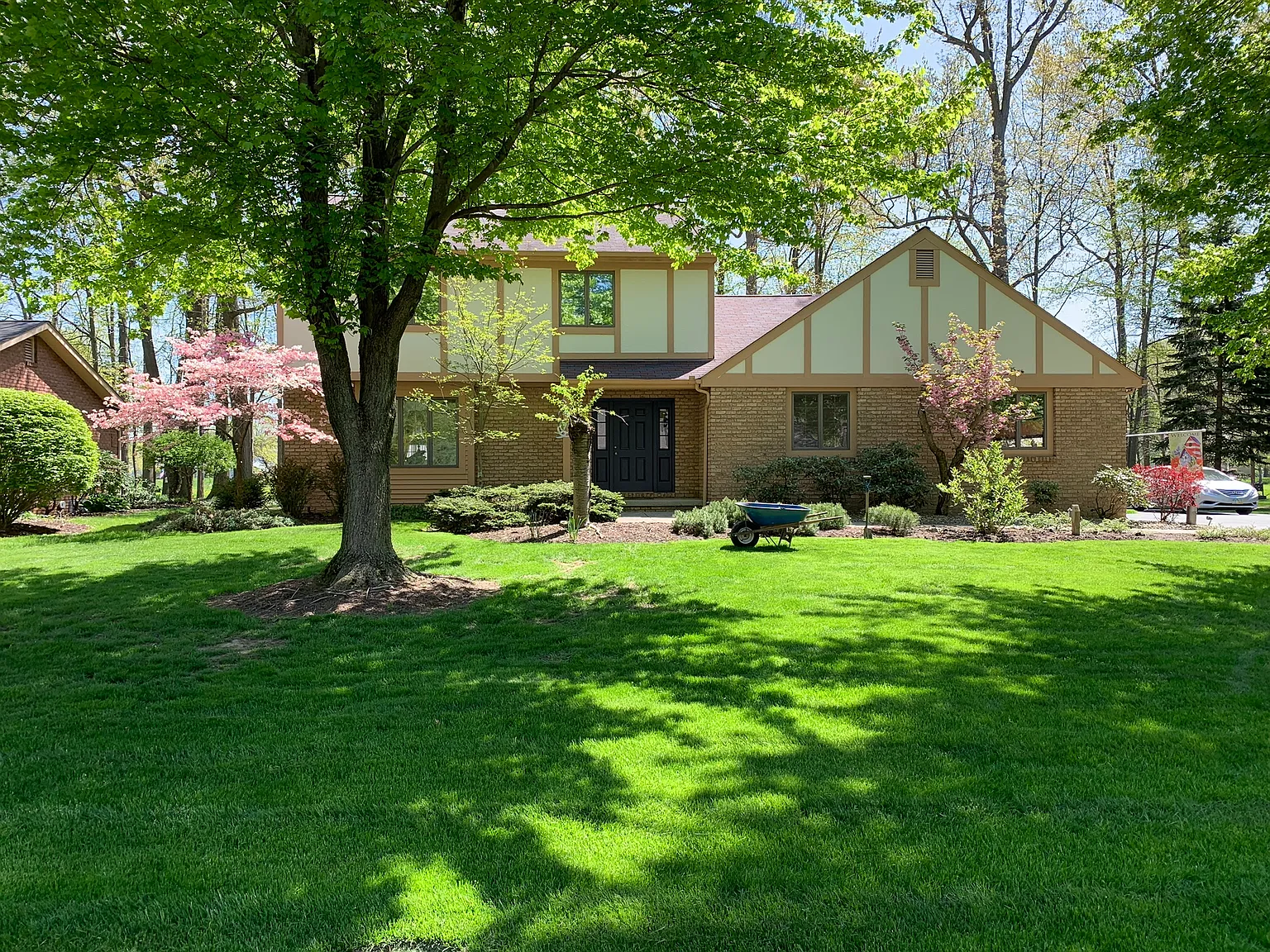 420 Cherry Hill Ln photo 1