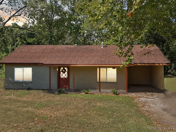 402 S 14th St, Collinsville, OK 74021
