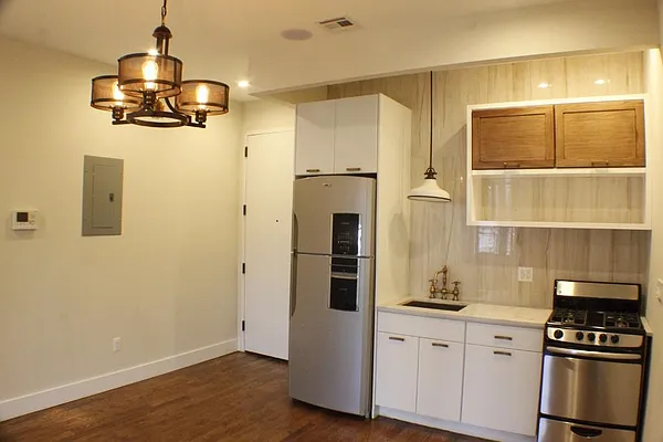 Rented by Loom Group | media 41