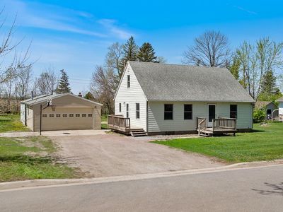 305 Lorrain St, Milroy, MN, 56263