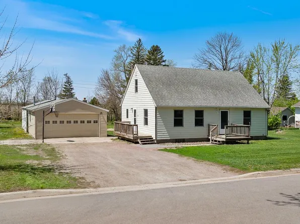 305 Lorrain St, Milroy, MN 56263