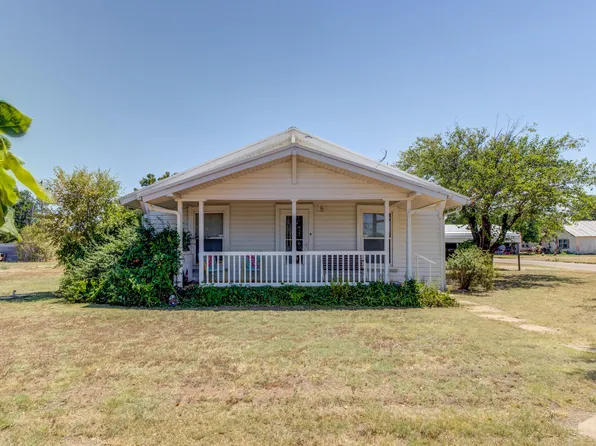 421 W Aspen St, Crosbyton, TX 79322