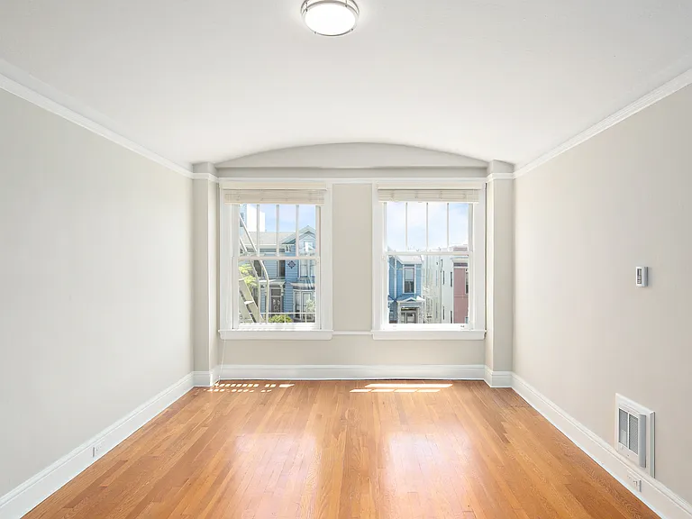 2380 California St — Photo 31