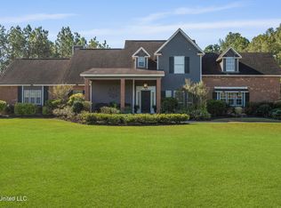 6305 Morningside Dr, Vancleave, MS 39565