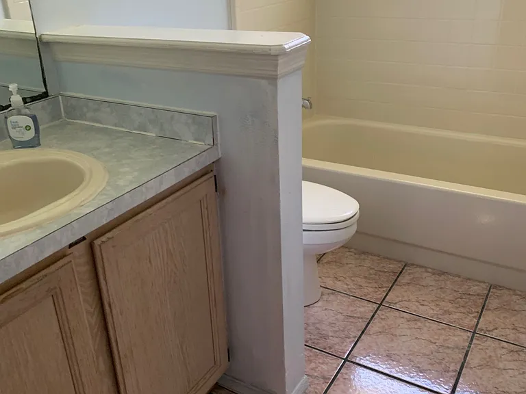 1044 Henson Ct — Photo 24