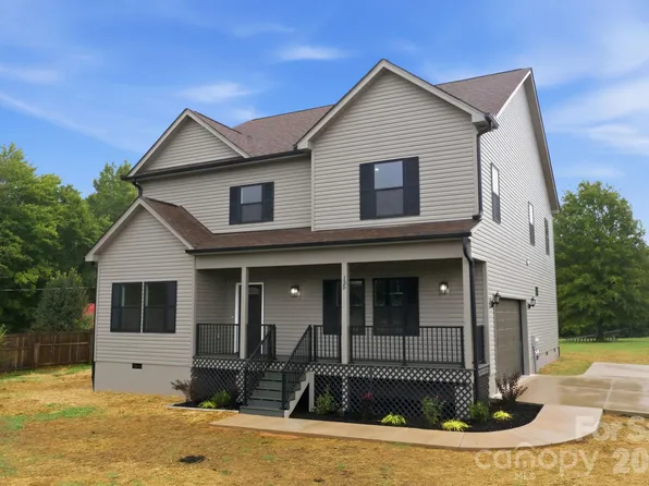 135 Elmwood Rd, Statesville, NC 28625