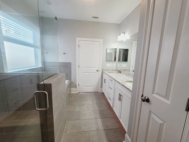 2385 Sweet Valley Hts — Photo 25