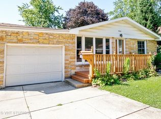 902 Croghan Ave, Joliet, IL 60436