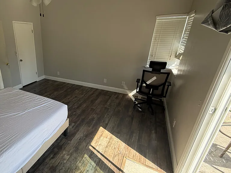 7800 Auburn Woods Dr #1 — Photo 4
