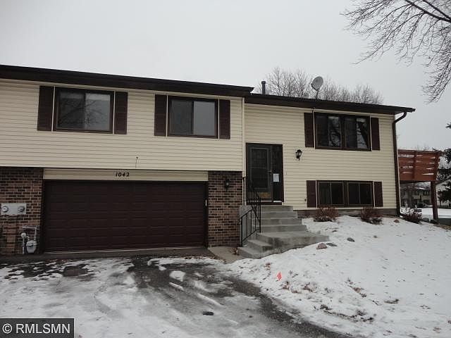 1st image of 1042 121st Ln NE