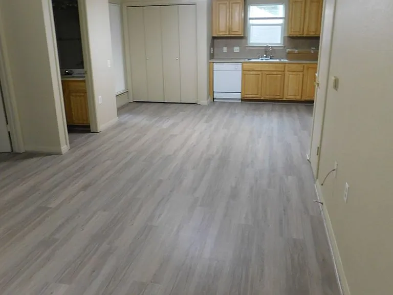 1811 Maple Ave — Photo 2