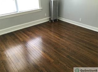 915 E Marquette Rd, Chicago, IL 60637