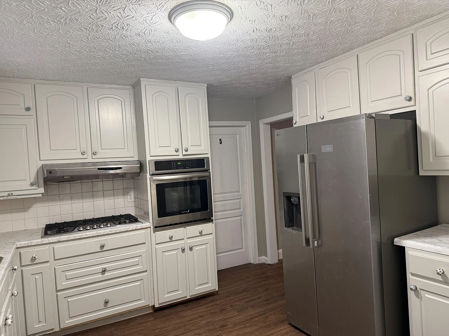 4 bed, 2.0 bath, 1700 sqft, $797 — Photo 2