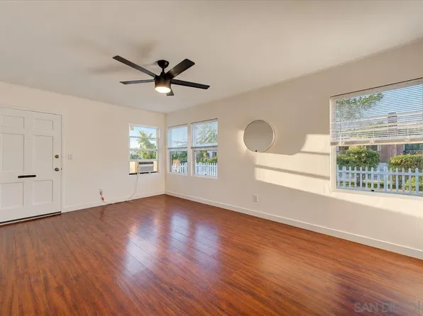 7051-7053 Stanford Ave, La Mesa, CA 91942