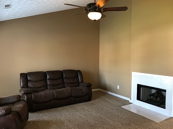 2nd image of 1419 Lizvista Ct